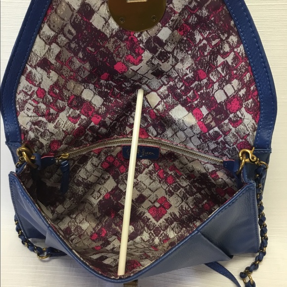 Elliott Lucca Navy Leather Bag. - Picture 6 of 8